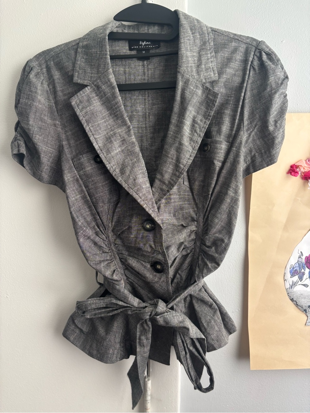 Chic Gray Short-Sleeve Button-Down Wrap Blouse